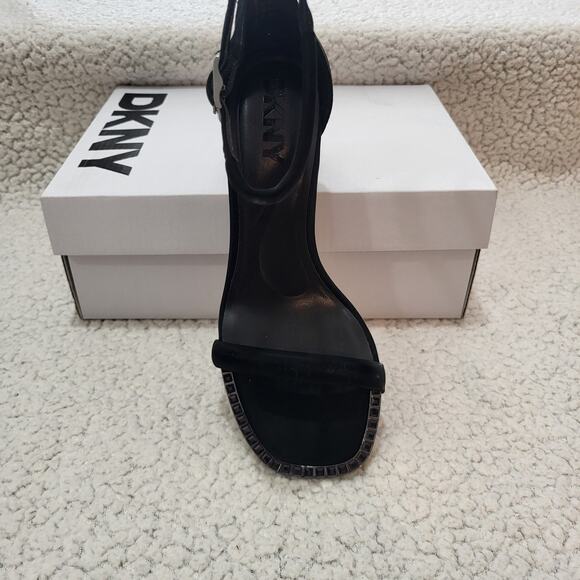 NEW DKNY Women's Wenda Evening Ankle Strap Block Heel Heeled Sandal Black size 6 - Picture 3 of 8